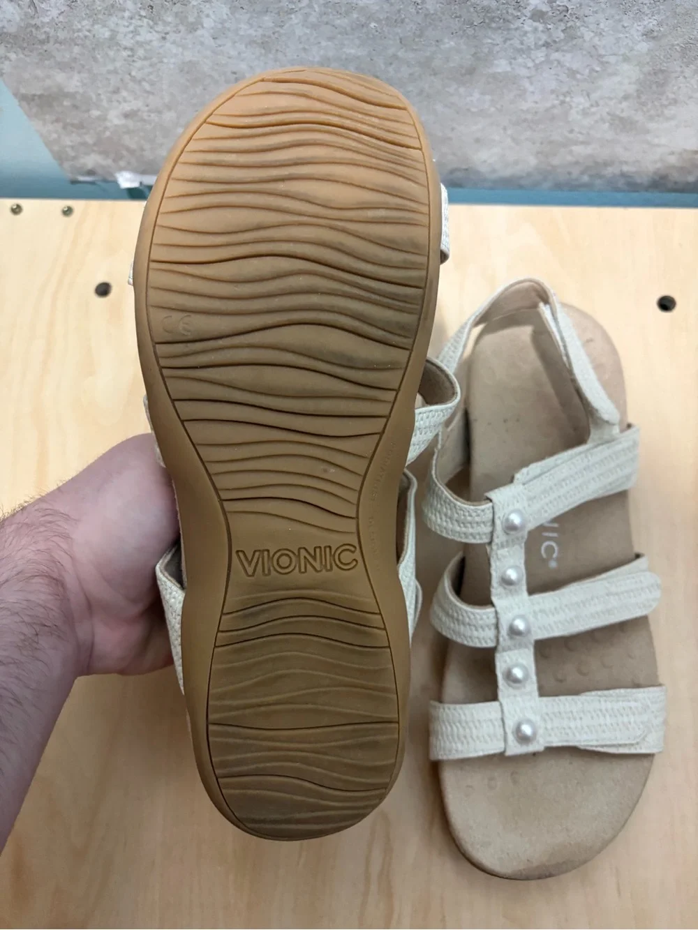 Vionic Amber Pearl Adjustable Backstrap Sandal women’s size 9